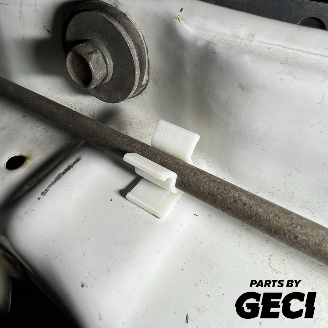 Subaru Brumby/Brat/Leone Bonnet Stay Rod Clip